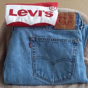 Levi's 505 🐴 size 42 mens jeans